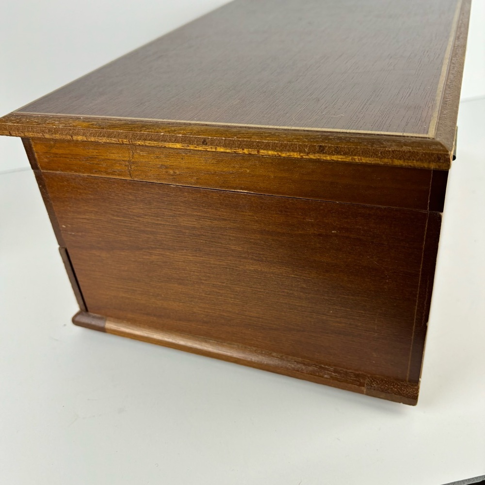 Vintage-MCM- Wooden Jewelry Box with-Chartreuse lining-1 drawer/lift top - Picture 11 of 15